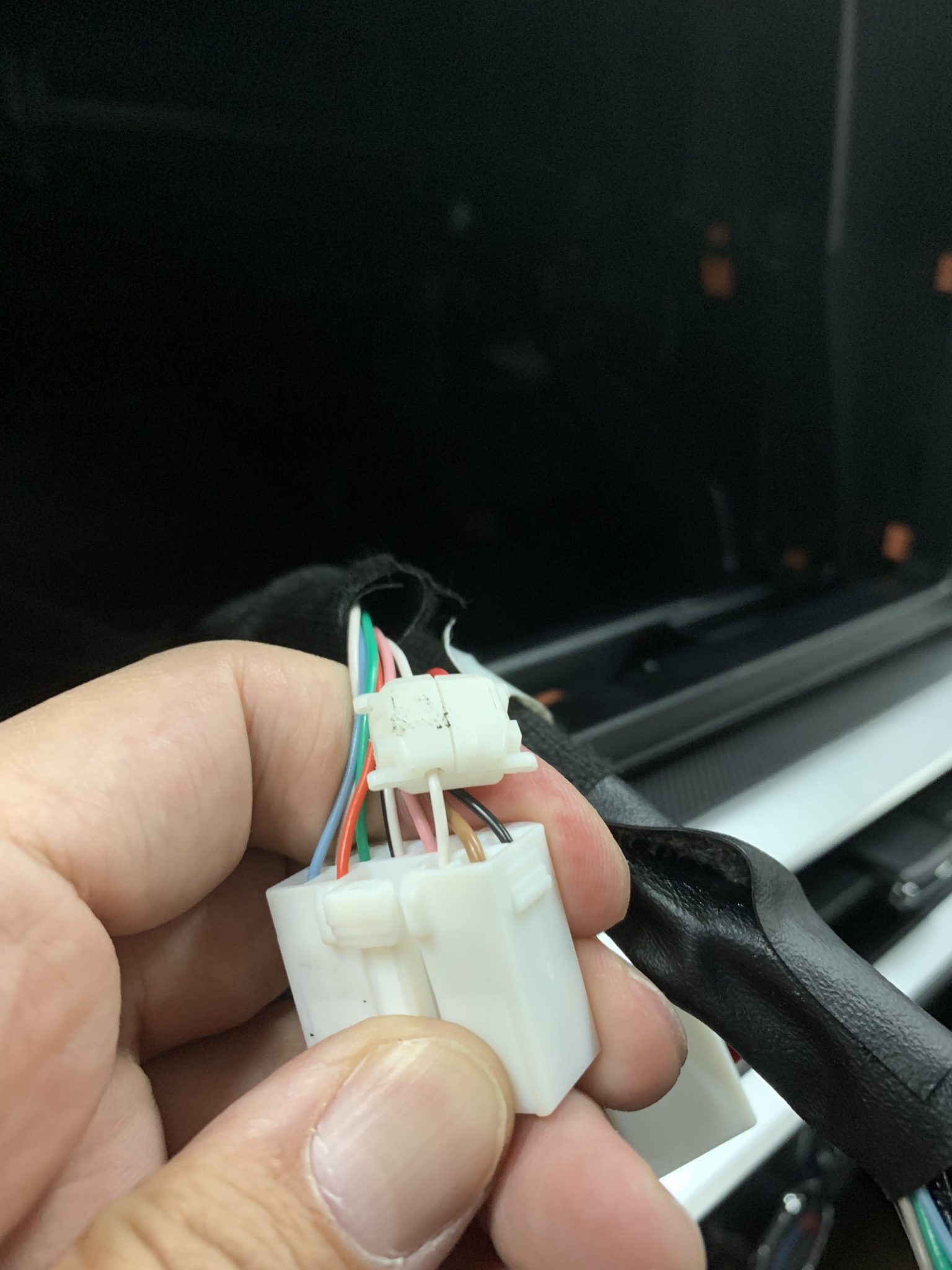 トヨタ『ライズ』にETCを取り付ける。社外ETCを純正位置に収納する方法。電源確保の仕方。『ロッキー』 霞の空